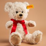 Steiff sweetheart sales teddy bear