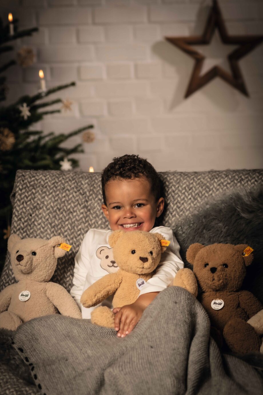Steiff Papa, Mama and Mila teddy bear soft toys - send a cuddly