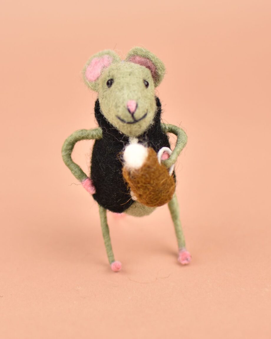 Felt Mouse with Pint