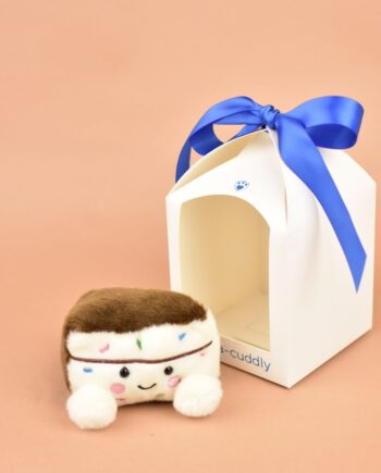 Sprinkles Cuddly Cake Slice