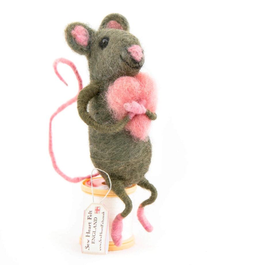 Felt Mouse Hugging Pink Heart